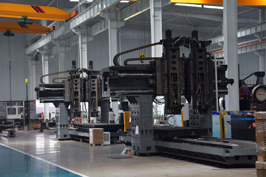 龍門(mén)銑床光機(jī).jpg 龍門(mén)銑床光機(jī).jpg